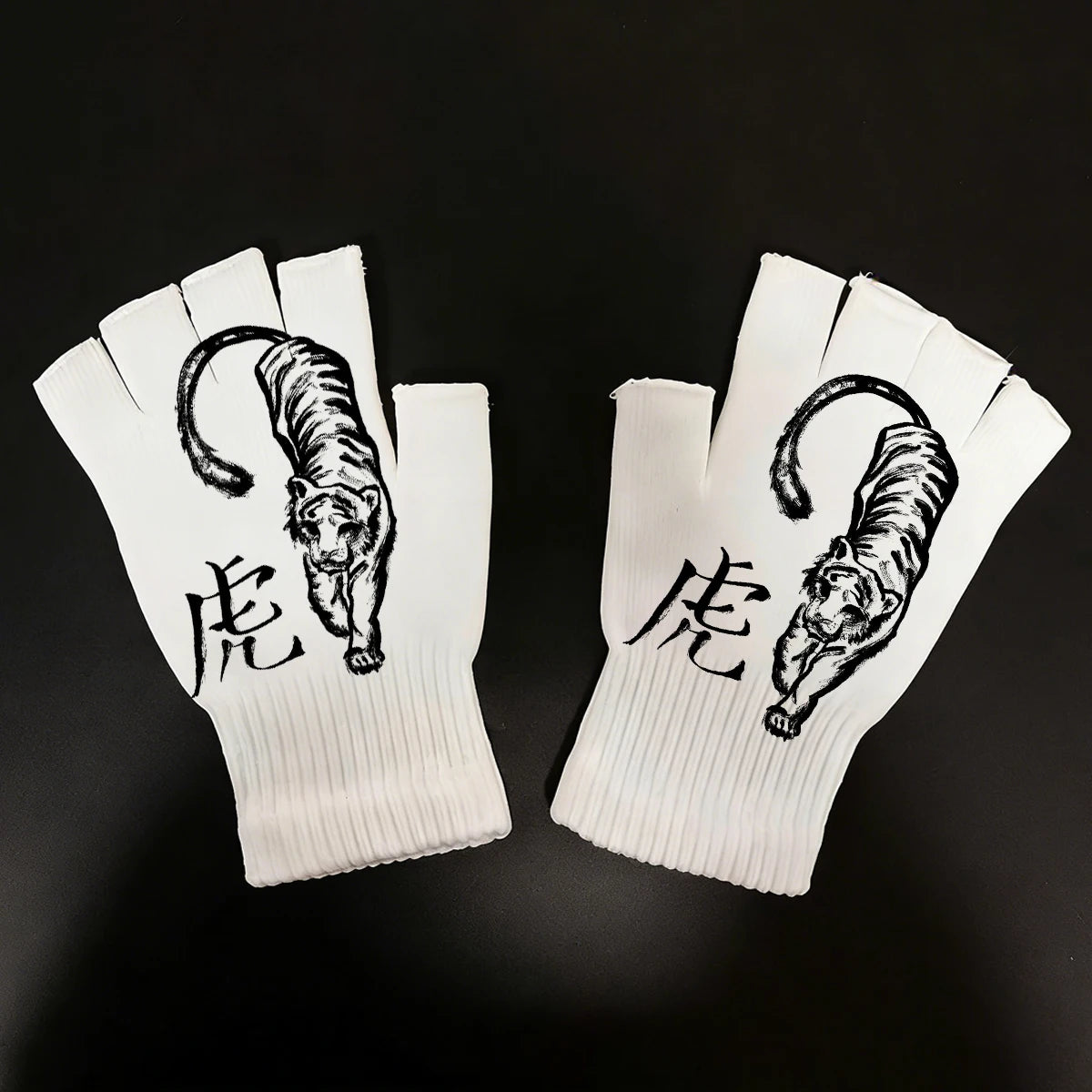 Eye Graphic gloves