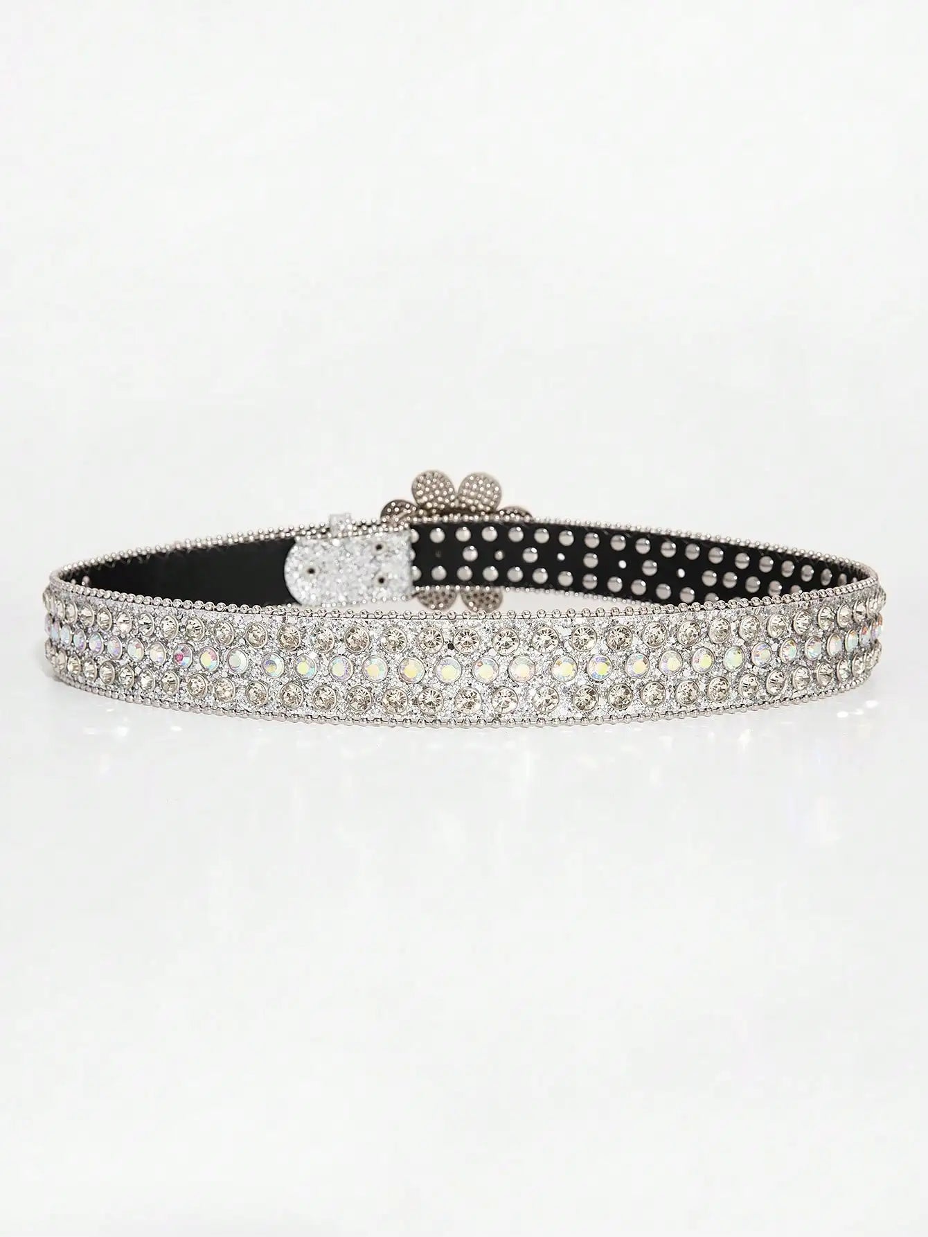 Flower rhinestone buckle