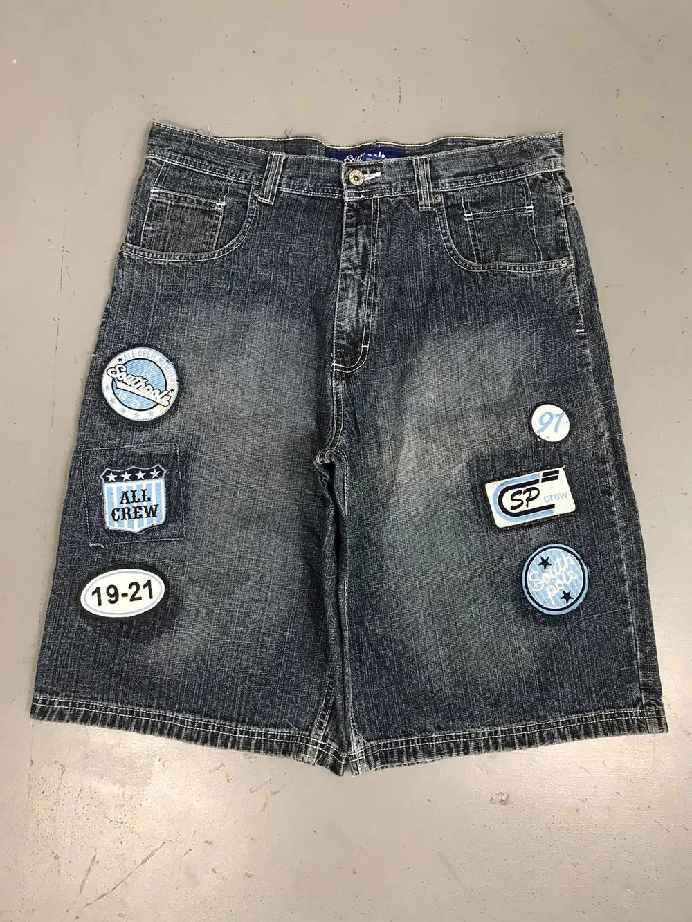 Diamond Studded Wash Jeans Jort