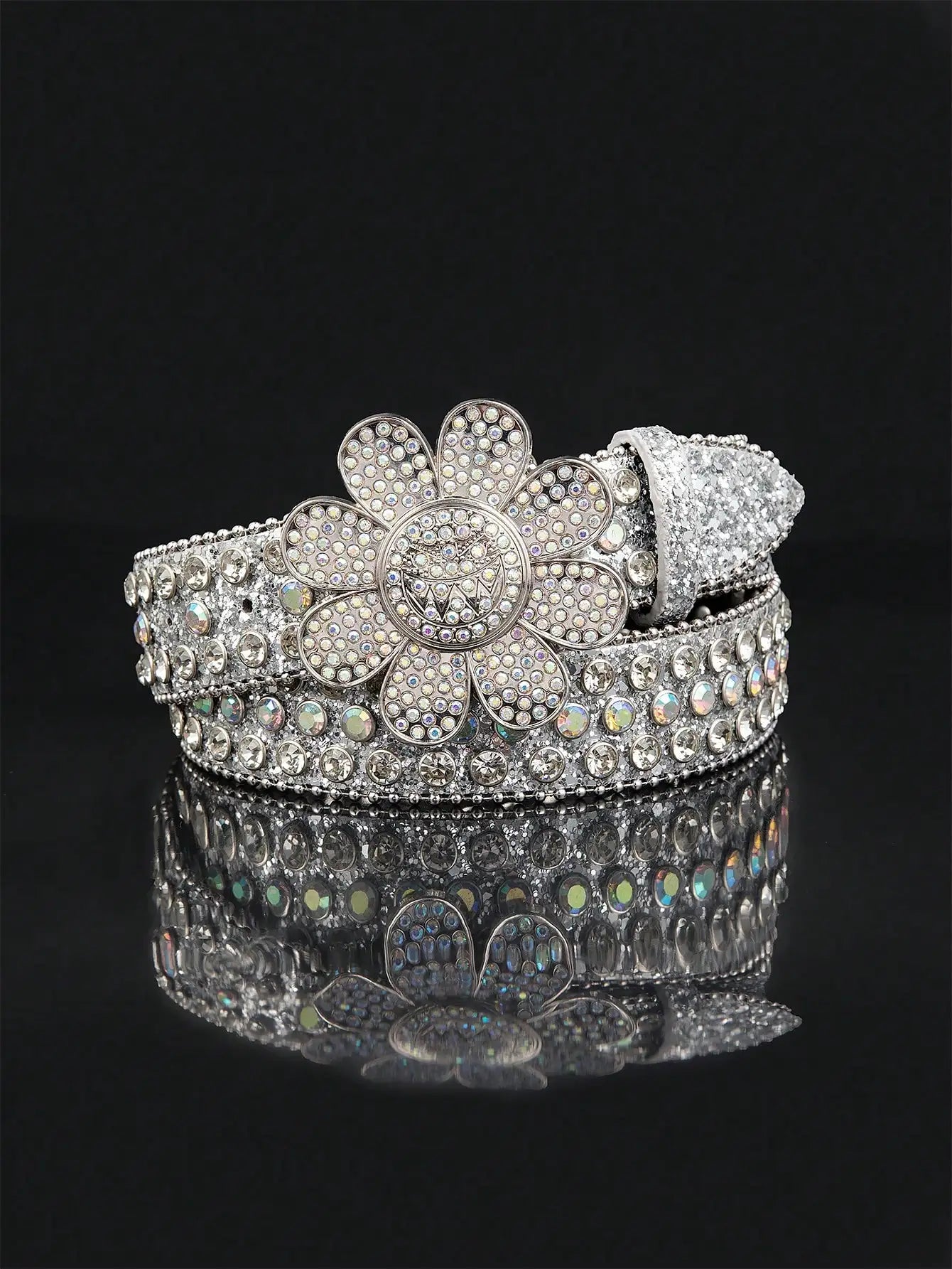 Flower rhinestone buckle